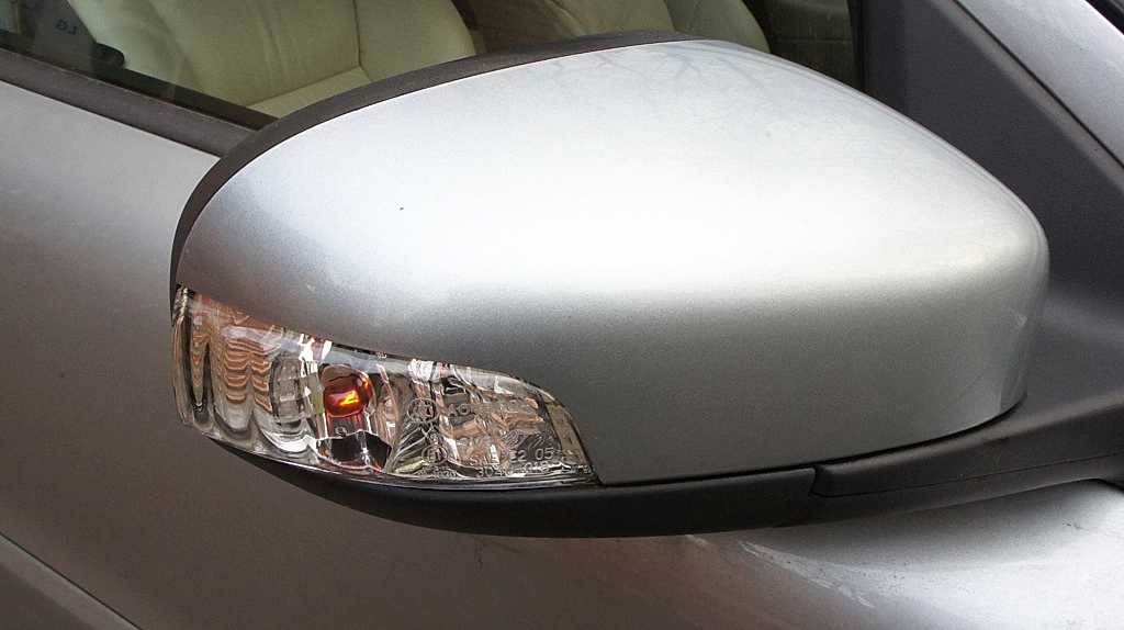 Замена поворотника Замена поворотника