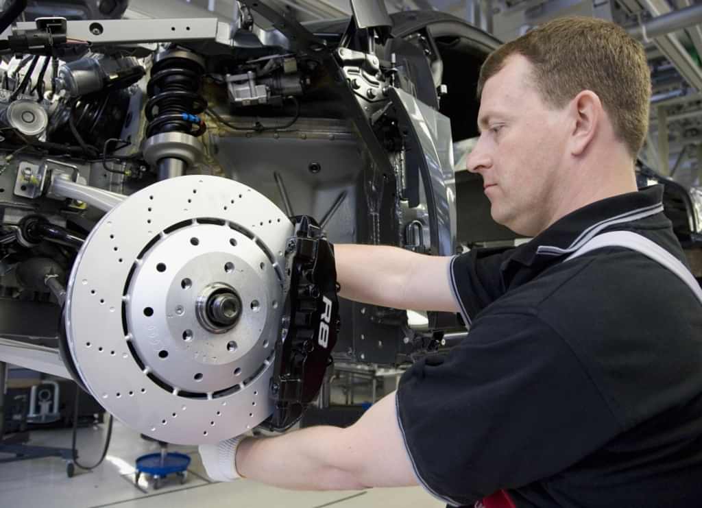 Замена тормозных колодок